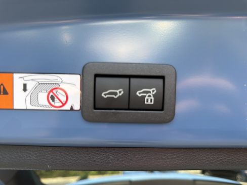 Used 2026 Toyota Corolla Cross XLE w/ Convenience Package AWD/4WD image 19