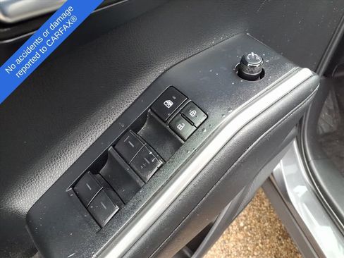 Used 2023 Toyota Highlander L image 16