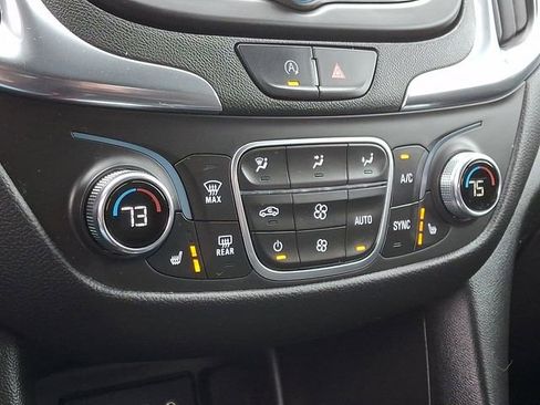 Used 2023 Chevrolet Equinox LT AWD/4WD image 17