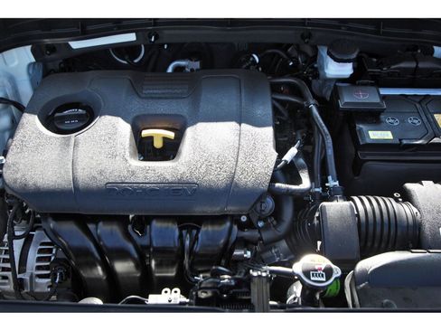 Used 2025 Kia Soul LX w/ LX Technology Package image 32