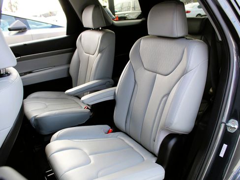 Used 2020 Hyundai Palisade SEL w/ Premium Package image 25