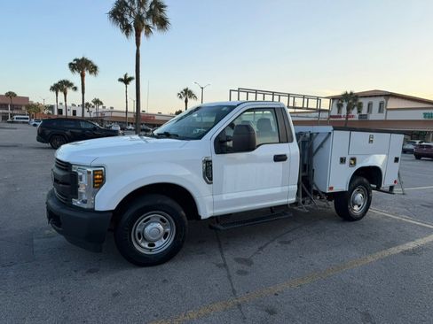 Used 2018 Ford F250 XL RWD image 2