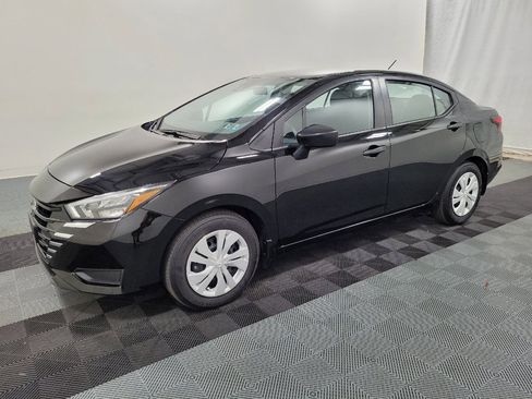 Used 2025 Nissan Versa S w/ Trunk Package FWD image 2