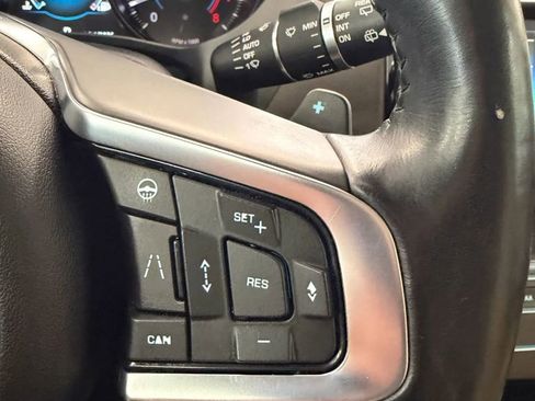 Used 2020 Jaguar F-PACE Prestige image 27