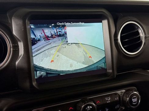 Used 2021 Jeep Wrangler Unlimited Sahara w/ Cold Weather Group AWD/4WD image 14