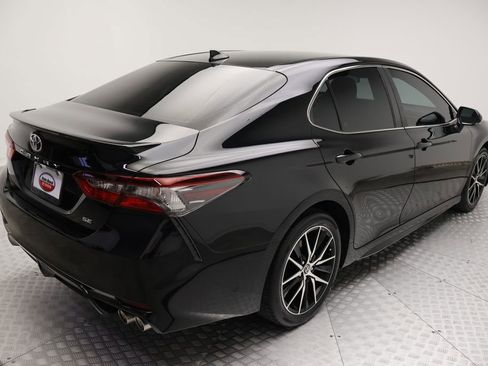 Used 2024 Toyota Camry SE FWD image 8