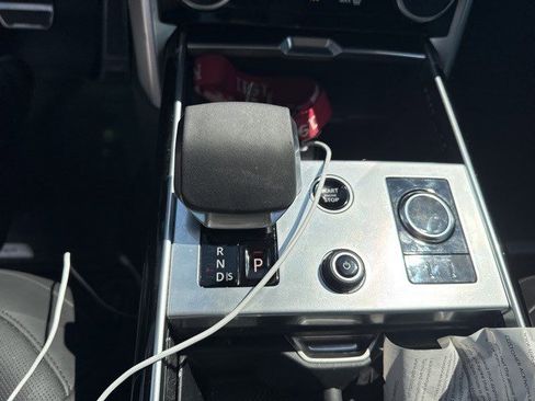 Used 2023 Land Rover Range Rover SE image 11
