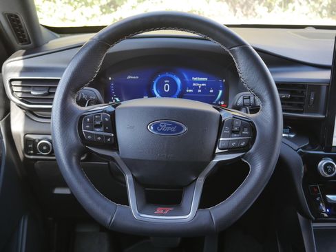 Certified 2023 Ford Explorer ST w/ Equipment Group 401A image 7