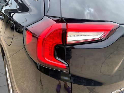Certified 2024 GMC Terrain SLE AWD/4WD image 28