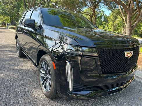 Used 2023 Cadillac Escalade Sport w/ Touring Package image 5