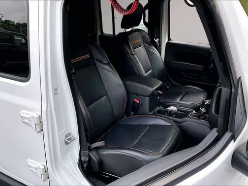 Used 2021 Jeep Gladiator Mojave w/ Uconnect 4C Nav & Sound Group AWD/4WD image 29