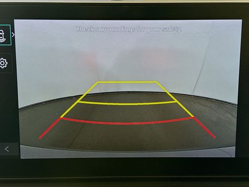 Used 2024 Kia Sorento S image 23