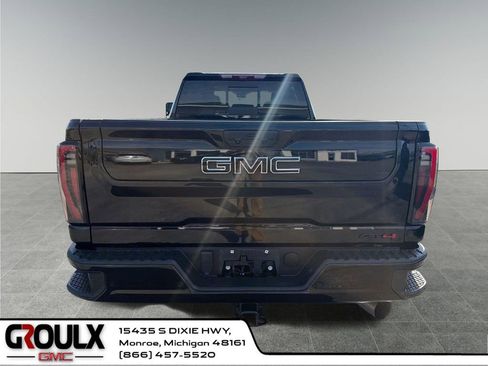 Used 2024 GMC Sierra 3500 AT4 w/ AT4 Premium Plus Package AWD/4WD image 5