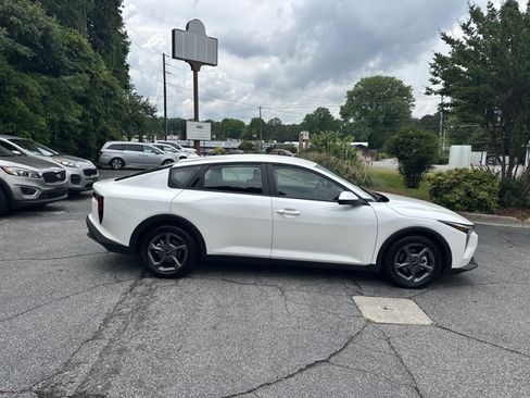 Certified 2025 Kia K4 FWD image 5