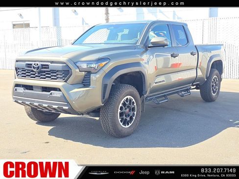Used 2024 Toyota Tacoma TRD Off-Road w/ TRD Off Road Premium Package AWD/4WD image 3