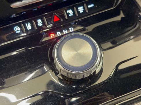 Used 2023 Jeep Wagoneer L Series III RWD image 21