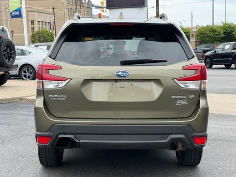 Used 2022 Subaru Forester Premium AWD/4WD image 27