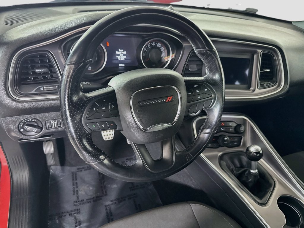 Used 2019 Dodge Challenger R/T RWD image 3