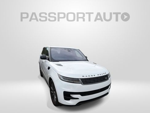 Used 2023 Land Rover Range Rover Sport SE AWD/4WD image 4