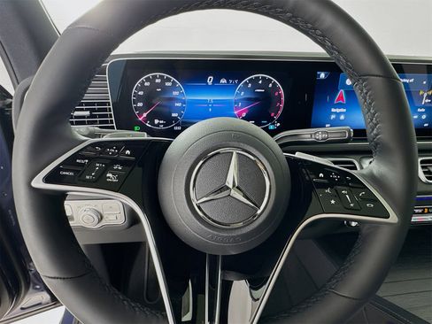 New 2026 Mercedes-Benz GLE 450 4MATIC image 12