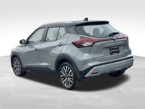 Certified 2023 Nissan Kicks SV image 5
