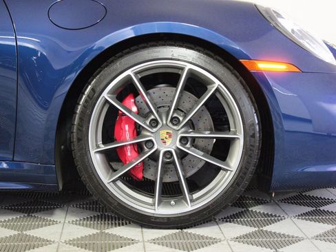 Used 2024 Porsche 911 Carrera S w/ Premium Package image 41