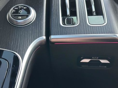 Certified 2025 Mercedes-Benz S 580 4MATIC Sedan image 23