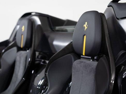 Used 2022 Ferrari SF90 Spider image 49