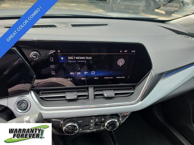 Used 2025 Chevrolet Trax LT w/ LT Convenience Package FWD image 23