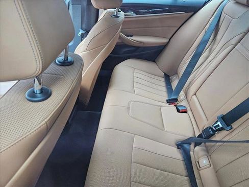 Certified 2023 BMW 530i image 9