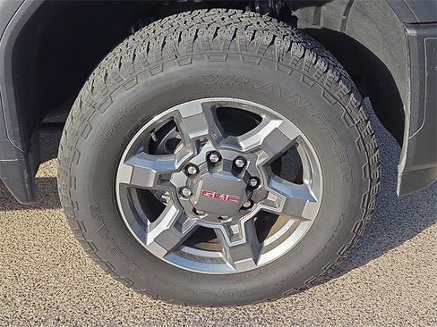 Used 2025 GMC Sierra 2500 SLT w/ Texas SLT Premium Package image 9