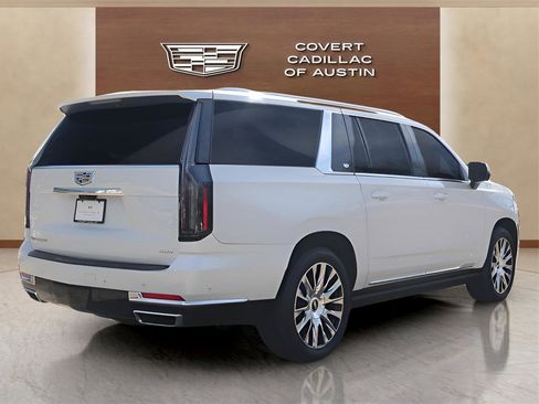 Certified 2025 Cadillac Escalade ESV Premium Luxury Platinum image 4