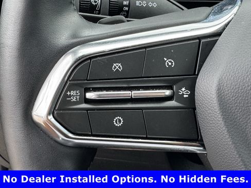 Used 2026 Chevrolet Equinox LT FWD image 25