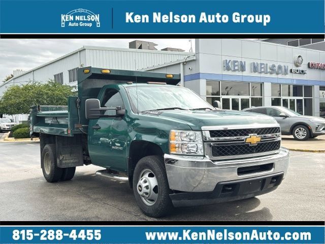 Used 2013 Chevrolet Silverado 3500 W/T RWD image 1
