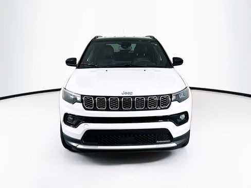 Used 2025 Jeep Compass Limited AWD/4WD image 2