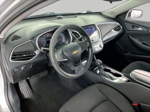 Used 2021 Chevrolet Malibu LT FWD image 17