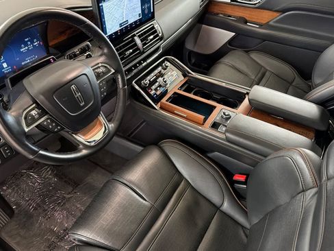 Used 2023 Lincoln Navigator L Black Label AWD/4WD image 11