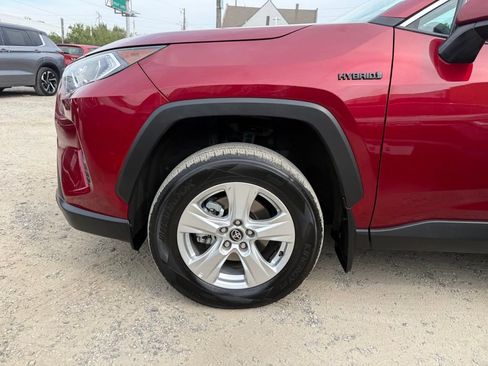 Certified 2021 Toyota RAV4 XLE AWD/4WD image 11