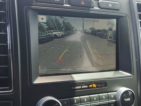 Used 2018 Ford Expedition Limited AWD/4WD image 27