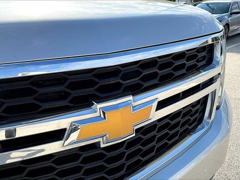 Used 2020 Chevrolet Suburban LT image 29