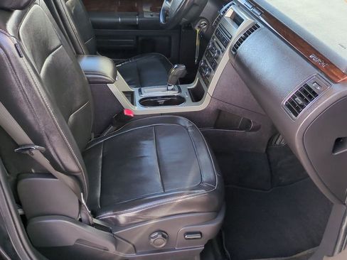 Used 2010 Ford Flex SEL image 22