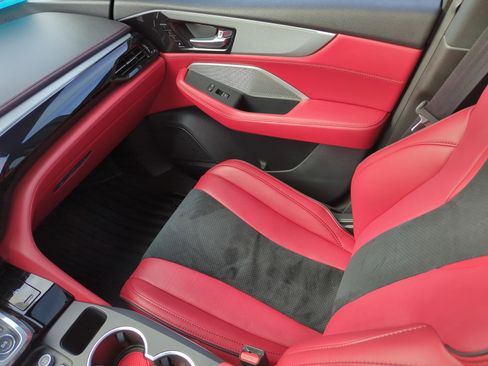 Used 2023 Acura MDX A-Spec image 11