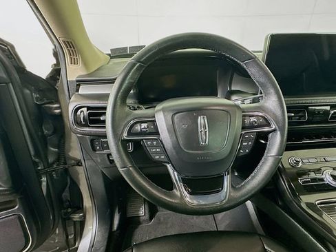Used 2022 Lincoln Nautilus AWD w/ Premium Package image 14