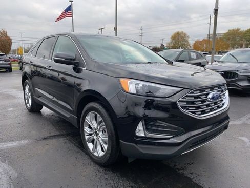 Certified 2024 Ford Edge Titanium image 3