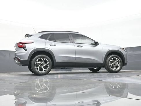 New 2026 Chevrolet Trax LT w/ Driver Confidence Package FWD image 42