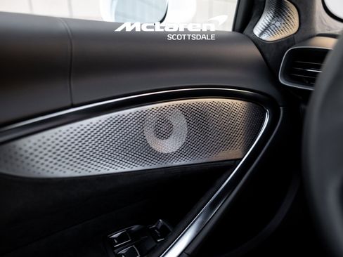 Used 2025 McLaren Artura Spider image 24