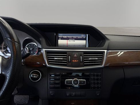 Used 2013 Mercedes-Benz E 350 Sedan image 21