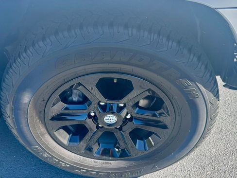 Used 2024 Toyota 4Runner SR5 image 5