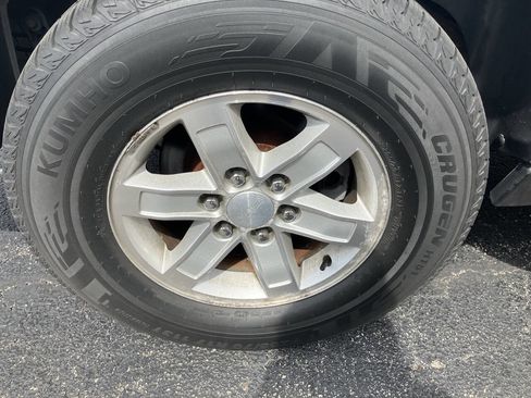 Used 2013 GMC Yukon XL SLT AWD/4WD image 25