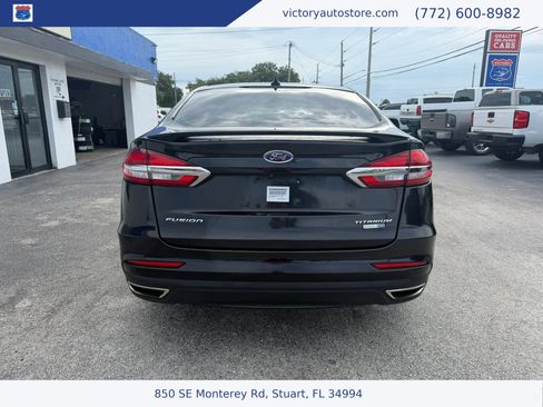 Used 2020 Ford Fusion Titanium AWD/4WD image 4